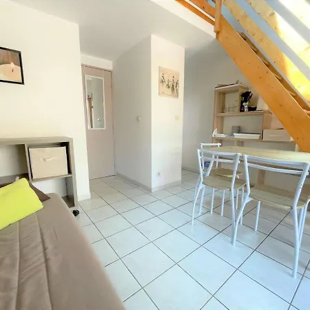 Holiday home Maison Avec Mezzanine, 5 Couchages, Piscine, Pres - - Fr-1-229-845